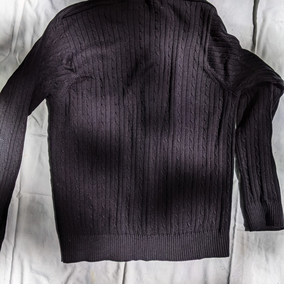 IZOD V-Neck sweater. Black, ribbed. Men's medium. - Picture 8 of 8